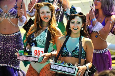 New York, Ny - 16 Haziran: İnsanlar katılmak 36 yıllık Mermaid Parade Coney Island 16 Haziran 2018 New York'ta. 