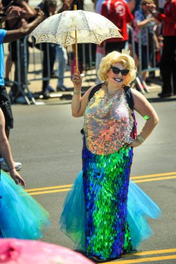 New York, Ny - 16 Haziran: İnsanlar katılmak 36 yıllık Mermaid Parade Coney Island 16 Haziran 2018 New York'ta. 