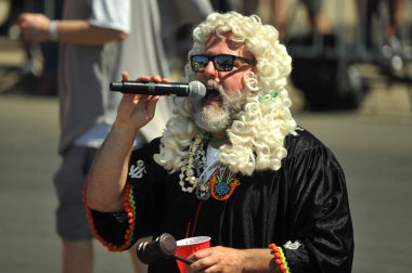 New York, Ny - 16 Haziran: 36 yıllık deniz kızı geçit üzerinde 16 Haziran 2018 Coney Island New York City, Baş Yargıç. 