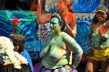 New York, Ny - 16 Haziran: İnsanlar katılmak 36 yıllık Mermaid Parade Coney Island 16 Haziran 2018 New York'ta. 