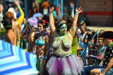 New York, Ny - 16 Haziran: İnsanlar katılmak 36 yıllık Mermaid Parade Coney Island 16 Haziran 2018 New York'ta. 