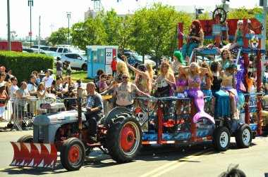 New York, Ny - 16 Haziran: İnsanlar katılmak 36 yıllık Mermaid Parade Coney Island 16 Haziran 2018 New York'ta. 