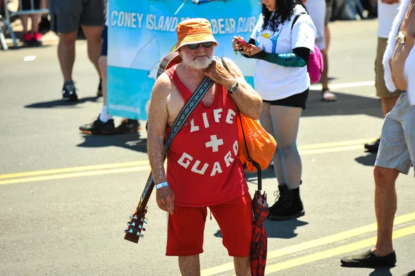 Nova Iorque Junho Pessoas Participam 36Th Anual Mermaid Parade Coney — Fotografia de Stock