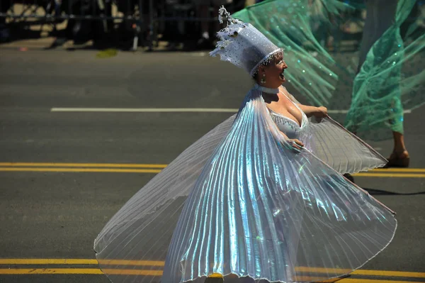 Nova Iorque Junho Pessoas Participam 36Th Anual Mermaid Parade Coney — Fotografia de Stock