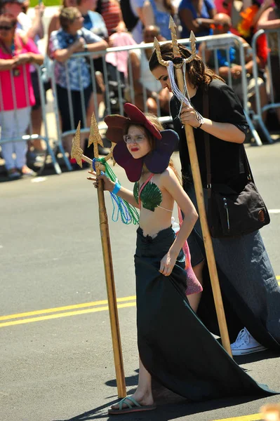 Nueva York Junio Gente Participa 36º Desfile Anual Sirenas Coney — Foto de Stock