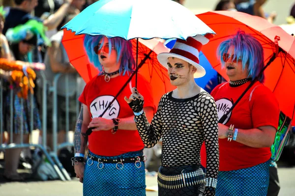 New York Haziran Nsanlar Katılmak Yıllık Mermaid Parade Coney Island — Stok fotoğraf