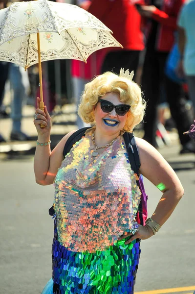 Nueva York Junio Gente Participa 36º Desfile Anual Sirenas Coney — Foto de Stock