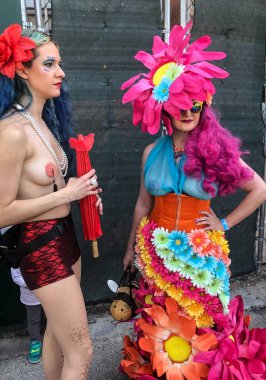New York, Ny - 16 Haziran: İnsanlar katılmak 36 yıllık Mermaid Parade Coney Island 16 Haziran 2018 New York'ta. 