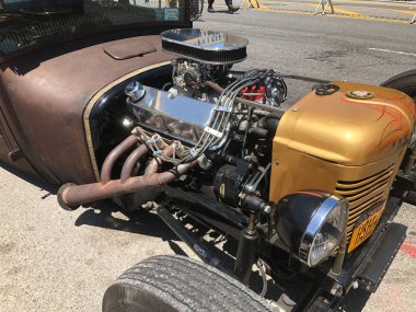 New York, Ny - 16 Haziran: 36 yıllık Mermaid Parade Coney Island üzerinde 16 Haziran 2018 New York'ta antika araba. 