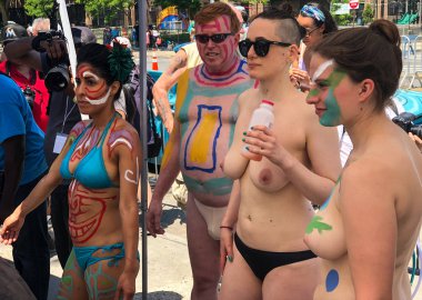 New York, Ny - 16 Haziran: İnsanlar katılmak 36 yıllık Mermaid Parade Coney Island 16 Haziran 2018 New York'ta. 