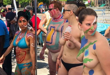 New York, Ny - 16 Haziran: İnsanlar katılmak 36 yıllık Mermaid Parade Coney Island 16 Haziran 2018 New York'ta. 