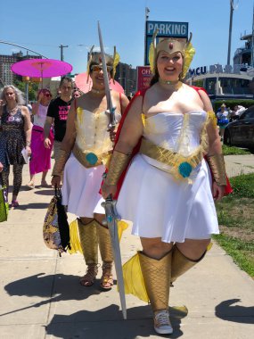 New York, Ny - 16 Haziran: İnsanlar katılmak 36 yıllık Mermaid Parade Coney Island 16 Haziran 2018 New York'ta. 