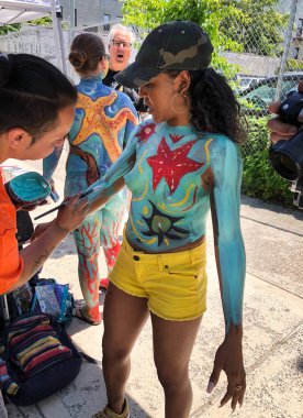 New York, Ny - 16 Haziran: İnsanlar katılmak 36 yıllık Mermaid Parade Coney Island 16 Haziran 2018 New York'ta. 