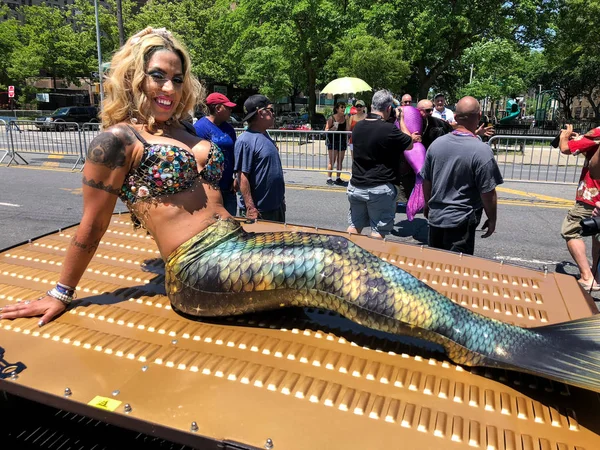 New York Haziran Nsanlar Katılmak Yıllık Mermaid Parade Coney Island — Stok fotoğraf