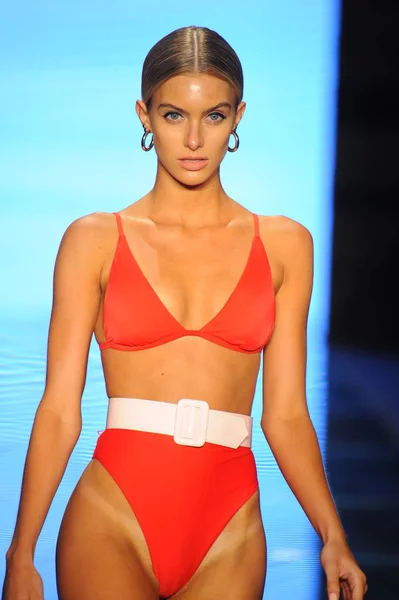 Miami Beach July Model Walks Runway Gigi Bikinis Paraiso Fashion — Stock Photo, Image