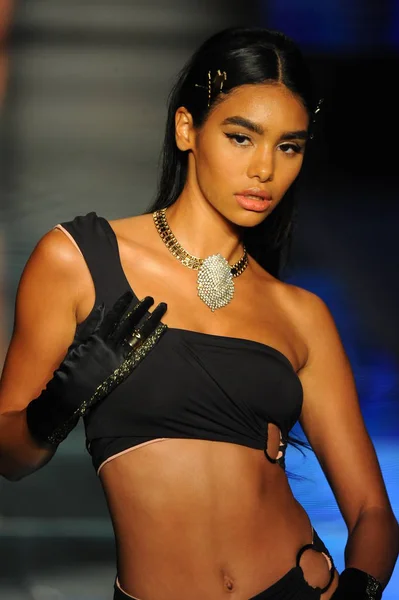 Miami Beach Julho Model Walks Runway Kya Swim Paraiso Fasion — Fotografia de Stock