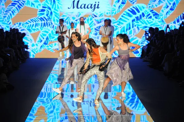 Miami Beach Juillet Spectacle Danse Sur Piste Pour Maaji Lors — Photo