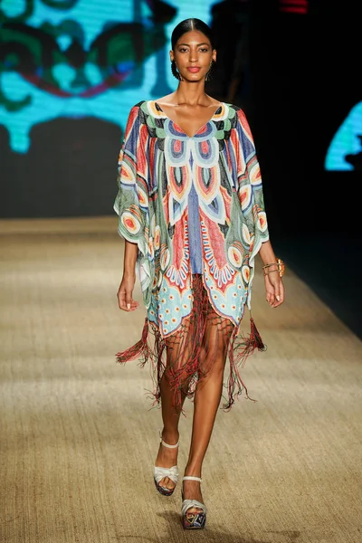 Miami Beach July Model Walks Runway Agua Bendita Paraiso Fashion — Stock Photo, Image