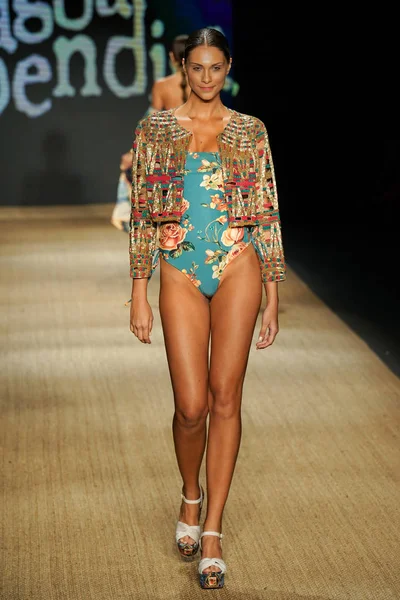 Miami Beach July Model Walks Runway Agua Bendita Paraiso Fashion — Stock Photo, Image