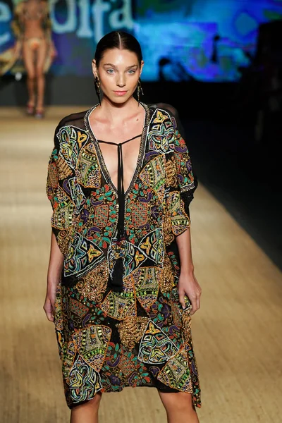 Miami Beach July Model Walks Runway Agua Bendita Paraiso Fashion — Stock Photo, Image