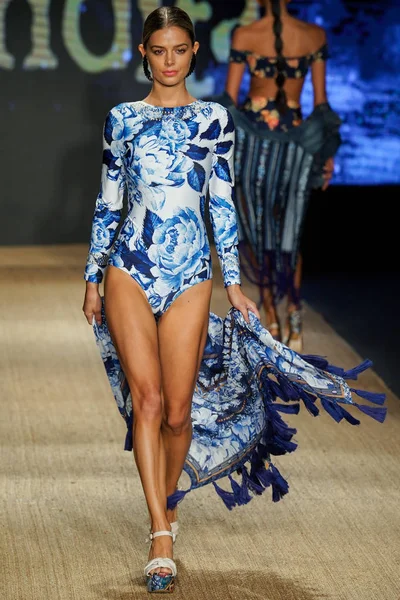 Miami Beach July Model Walks Runway Agua Bendita Paraiso Fashion — Stock Photo, Image