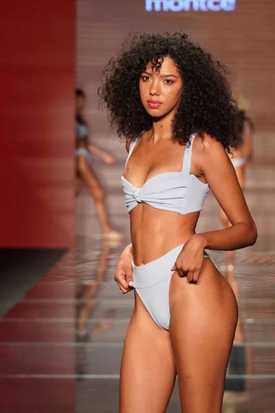 Miami Beach Července Model Chodí Dráhy Pro Montce Plavání Resort — Stock fotografie