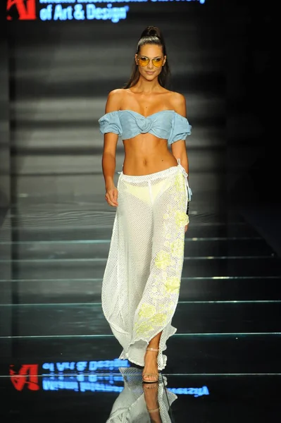 Miami Beach Juillet Mannequin Porte Des Vêtements Mode Par Des — Photo