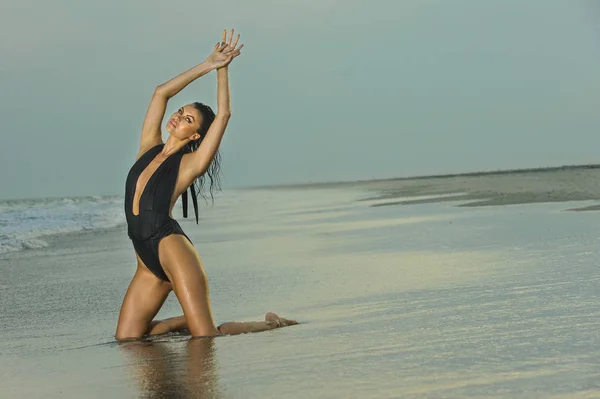 Fashion Outdoor Photo Gorgeous Sexy Brunette Woman Elegant Black Swimsuit — Stock Photo, Image