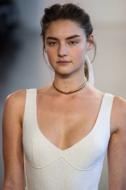 New York, Ny - 12 Şubat: Manken New York moda haftası sırasında Bevza için pist yürür: gösterir Galerisi II 12 Şubat 2018 NYC üzerinde bahar Studios.