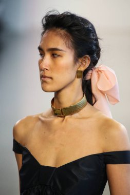 New York, Ny - 12 Şubat: Manken New York moda haftası sırasında Bevza için pist yürür: gösterir Galerisi II 12 Şubat 2018 NYC üzerinde bahar Studios.