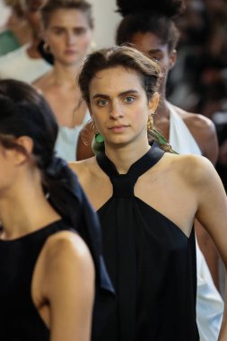New York, Ny - 12 Şubat: Manken New York moda haftası sırasında Bevza için pist yürür: gösterir Galerisi II 12 Şubat 2018 NYC üzerinde bahar Studios.