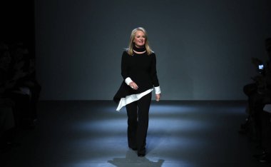 New York, Ny - Şubat 08: Pamella Roland piste Şubat 2018 New York moda haftası Pier 59 8 Şubat 2018 tarihinde New York City, Tasarımcısı Pamella Roland yürür.