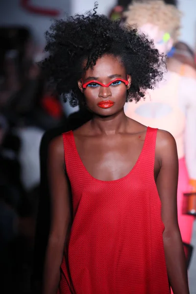 New York Februar Models Laufen Das Laufstegfinale Für Chromat Während — Stockfoto