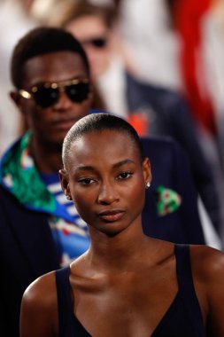 New York, Ny - 12 Şubat: Modelleri yürüyüş Ralph Lauren ilkbahar/yaz 18 moda gösterisi sırasında New York moda haftası 12 Şubat 2018 tarihinde New York'ta, pist final.