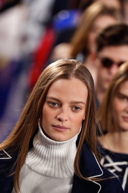 New York, Ny - 12 Şubat: Modelleri yürüyüş Ralph Lauren ilkbahar/yaz 18 moda gösterisi sırasında New York moda haftası 12 Şubat 2018 tarihinde New York'ta, pist final.