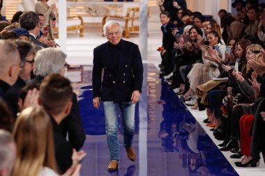 New York, Ny - 12 Şubat: Ralph Lauren ilkbahar/yaz 18 moda pist üzerinde 12 Şubat 2018 New York moda haftası sırasında New York'ta göstermek Tasarımcısı Ralph Lauren yürür.