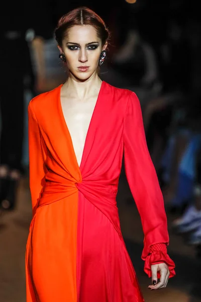 New York February Model Walks Runway Carolina Herrera New York — Stock Photo, Image