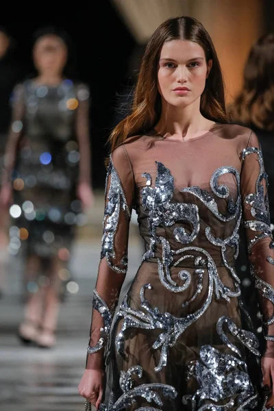 New York February Model Walks Runway Oscar Renta Fashion Show — Stock Photo, Image