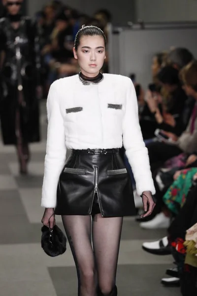 New York Şubat Manken Alexander Wang Defile Pist New York — Stok fotoğraf