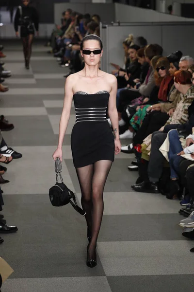 New York Şubat Manken Alexander Wang Defile Pist New York — Stok fotoğraf