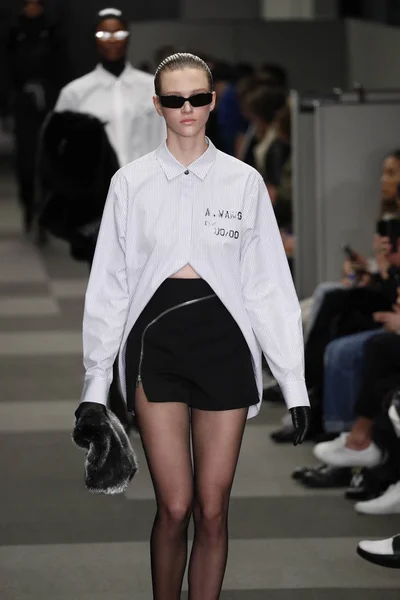 New York Února Model Kráčí Dráha Alexander Wang Fashion Show — Stock fotografie