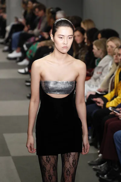 New York Şubat Manken Alexander Wang Defile Pist New York — Stok fotoğraf