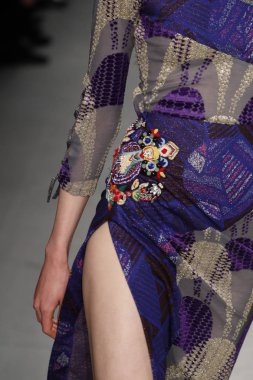 New York, Ny - Şubat 10: Manken Custo Barcelona defile pist üzerinde 10 Şubat 2018 New York moda haftası sırasında New York'ta yürür. 