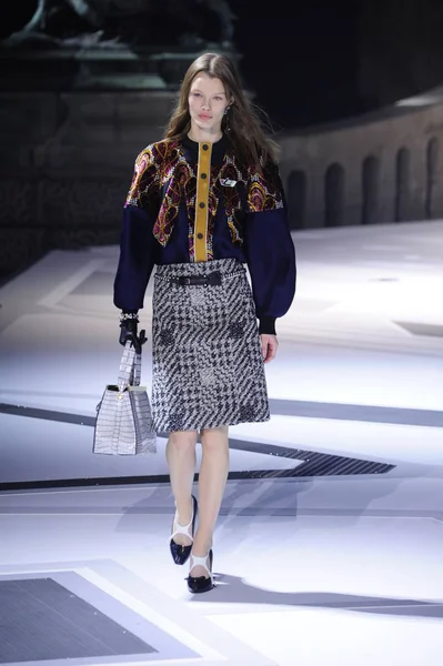 Paris France March Model Walks Runway Louis Vuitton Show Part — Stock Photo, Image