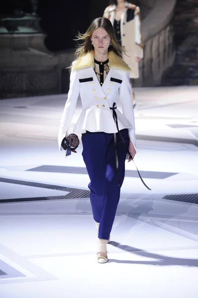 Paris France March Model Walks Runway Louis Vuitton Show Part — Stock Photo, Image