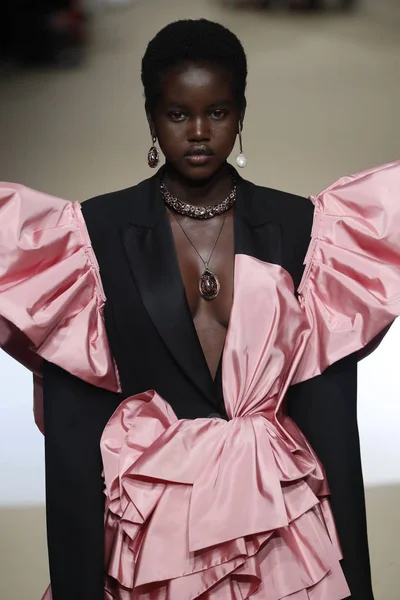 Paris France March Model Walks Runway Alexander Mcqueen Show Part — Stock Photo, Image