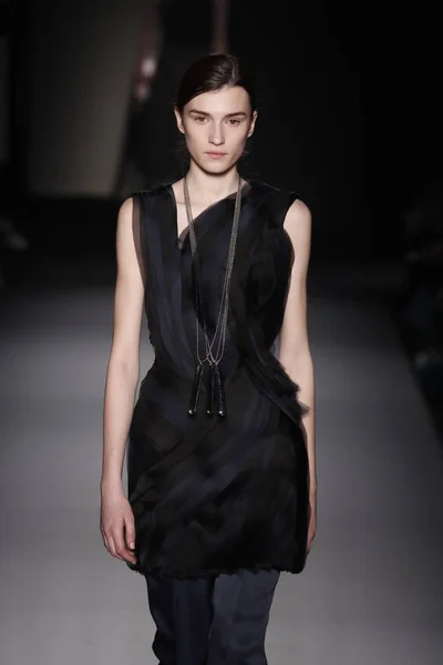 Paris France February Model Walks Runway Lanvin Show Part Paris — Stock Photo, Image