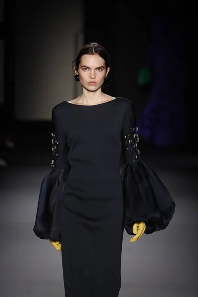 Paris France February Model Walks Runway Lanvin Show Part Paris — Stock Photo, Image