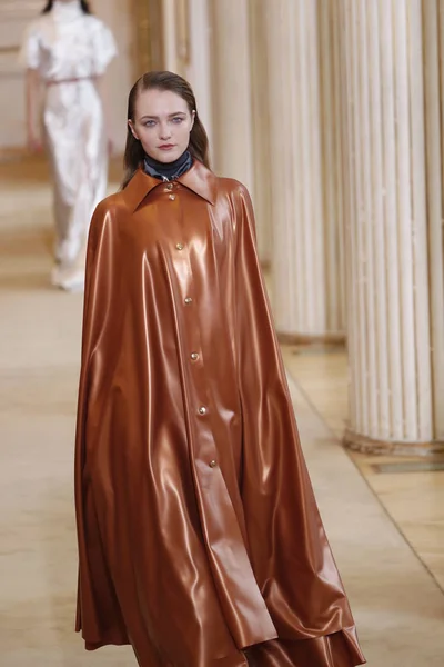 Paris França Março Modelo Caminha Passarela Durante Desfile Nina Ricci — Fotografia de Stock