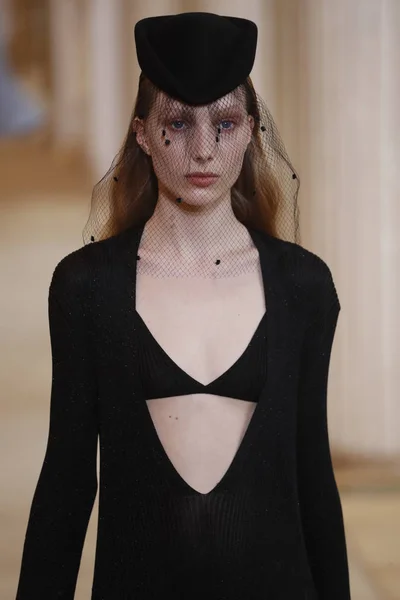 Paříž Francie Březen Model Procházky Dráhy Během Show Nina Ricci — Stock fotografie